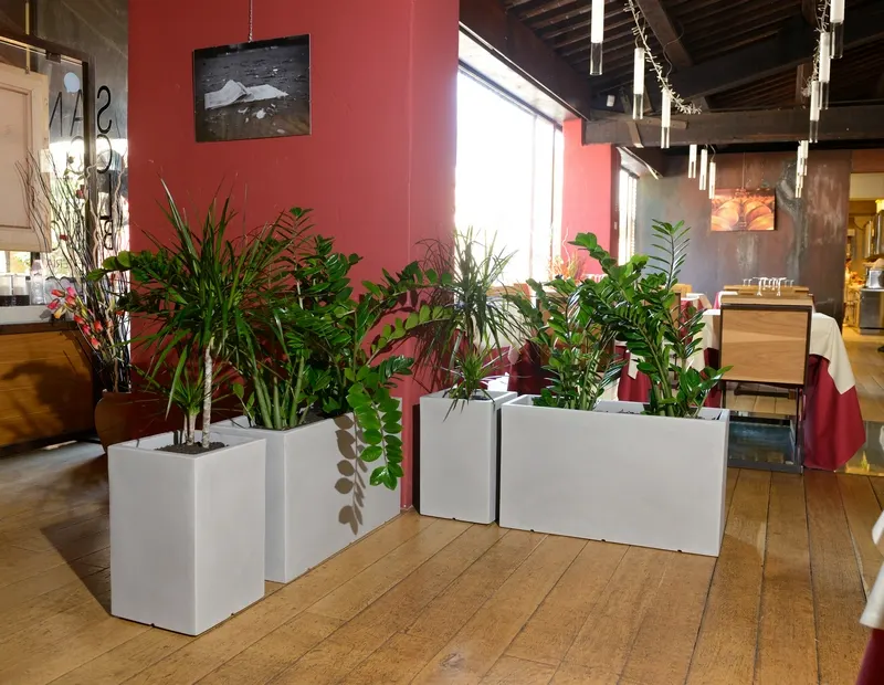 Jardinera-resina-rectangular-Cassetta-Atlantis